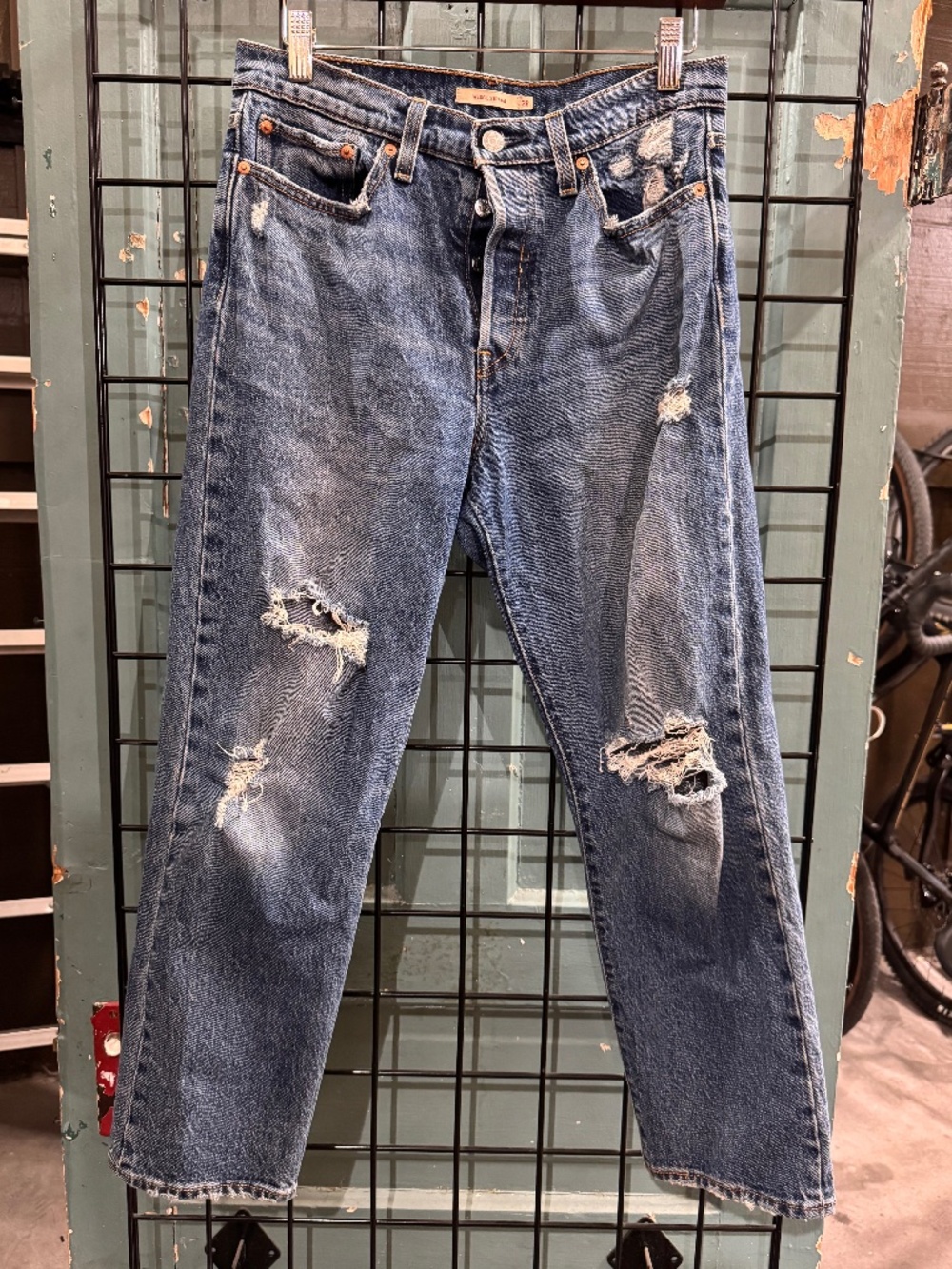 WOMEN’S WEDGY STRAIGHT LEG, HIGH-RISE CROPPED JEANS LEVIS